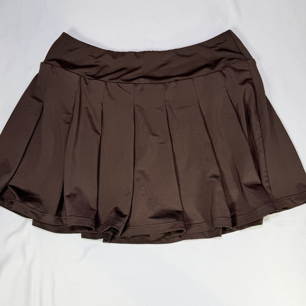 Pleated Active Skort Shorts in Dark Brown